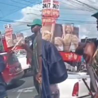 ¿Cómo es posible? Captan en vídeo a limpia vidrios armados en Av. 27 de Febrero