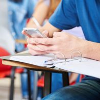 Prohíben a estudiantes uso de celulares en clases
