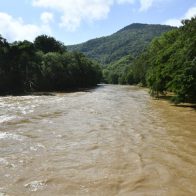 Desaparece hombre tras ser arrastrado por el río Casuy en el distrito municipal El Puerto
