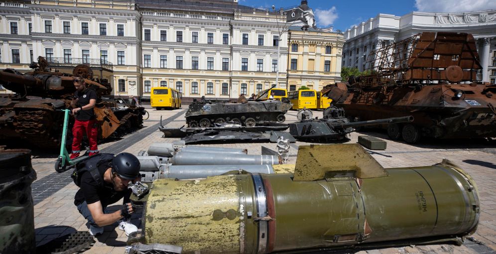 Ucrania guarda silencio sobre sus planes para 2024 mientras resiste en el este y el sur