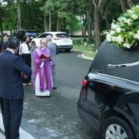 Familiares y amigos dicen adiós a empresario José Nene Ureña