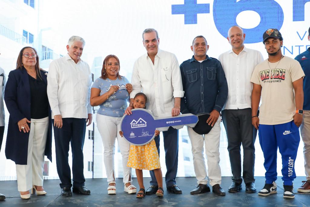 Gobierno entrega 404 nuevos apartamentos en Santiago; suman 6,700 viviendas entregadas por Abinader