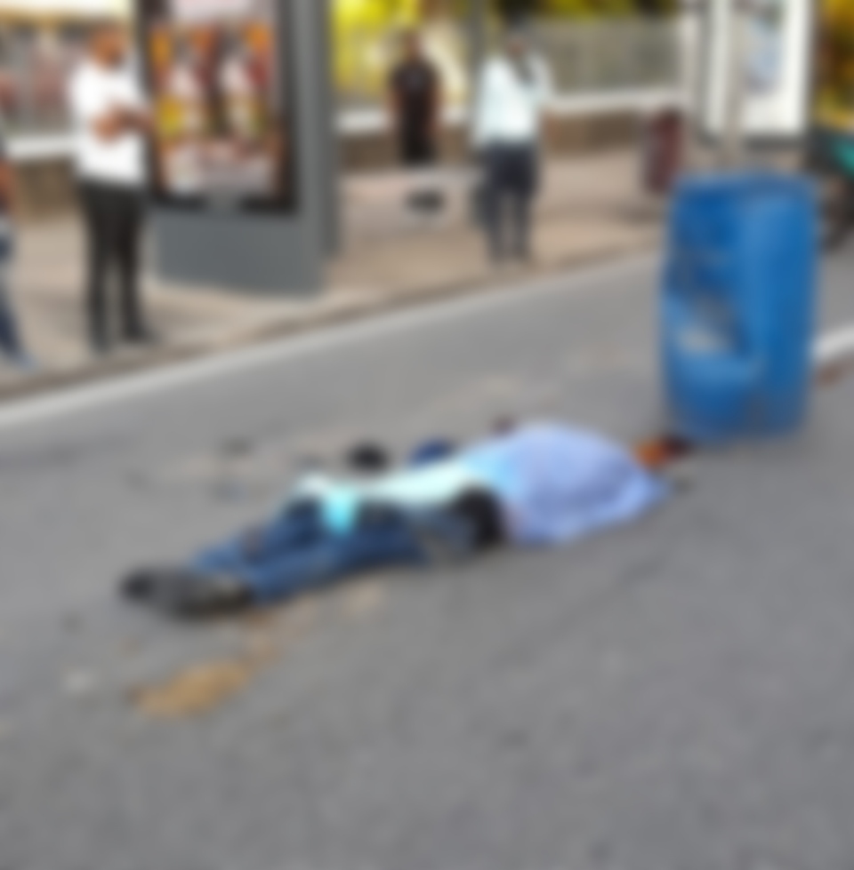 Muere un motorista al ser impactado en la Av. Gómez por un camión