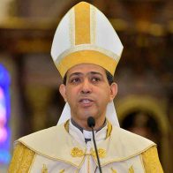 Monseñor Tomás Morel pide a político tomar tregua de campaña durante navidad