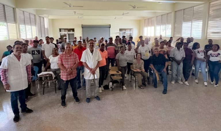 Medio Ambiente e Infotep capacitan guardaparques, guías y comunitarios de Pedernales 8 | Noticias de hoy en República Dominicana Medio Ambiente e Infotep capacitan guardaparques, guías y comunitarios de Pedernales