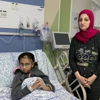Enfermos de cáncer de Gaza aguardan el fin de la guerra en un hospital de Jerusalén