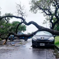 Fuertes lluvias provocan 14 muertes y severos destrozos en Argentina