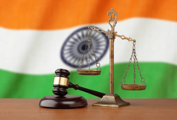 Un tribunal en India pide castigar a una aldea por atar a un poste a una madre desnuda
