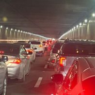 Reportan congestión vehicular en Azua por retorno masivo tras Semana Santa