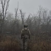 Escasez de municiones, movilización forzada y baja moral: los problemas en aumento del Ejército ucraniano