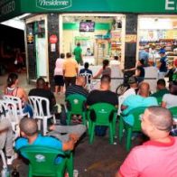 Proyecto de ley: Busca sancionar ciudadanos que consuman alcohol en calles, aceras o parques