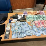 Patrulla policial captura en Santiago a dos presuntos delincuentes