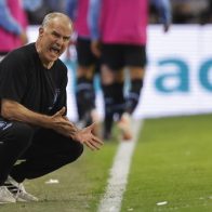 Uruguay se prepara para el Preolímpico con trabajos de gimnasio y fútbol en el campo