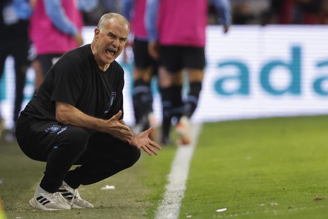 Uruguay se prepara para el Preolímpico con trabajos de gimnasio y fútbol en el campo