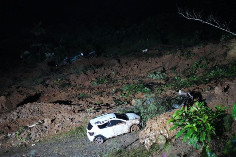 Ya son 33 los fallecidos por derrumbes en carretera de Colombia 8 | Noticias de hoy en República Dominicana Ya son 33 los fallecidos por derrumbes en carretera de Colombia
