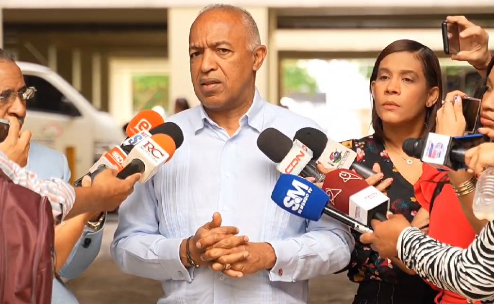Bertico Santana afirma ley del DNI fue leída por diputados