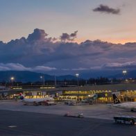 Ecuador niega la entrada de 23 extranjeros por no presentar certificado de vacunación