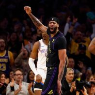 112-105 Los Lakers se reponen y cortan el vuelo de los Thunder