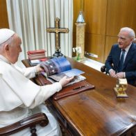 El papa se reunió con Martin Scorsese, que prepara una película sobre Jesús