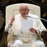 El papa avisa que el placer sexual es "un don de Dios" amenazado por la pornografía