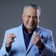 Héctor Acosta anuncia pausa en los escenarios y la política