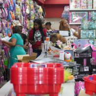 Tímida la venta de juguetes por el Día de los Santos Reyes; ciudadanos afirman precios son asequibles