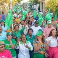 Madres dominicanas pagan errores del gobierno, dice secretaria de la mujer de la FP