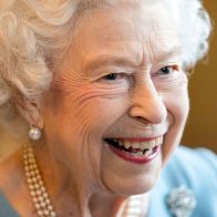 Los últimos momentos de Isabel II fueron pacíficos y sin dolor, según secretario