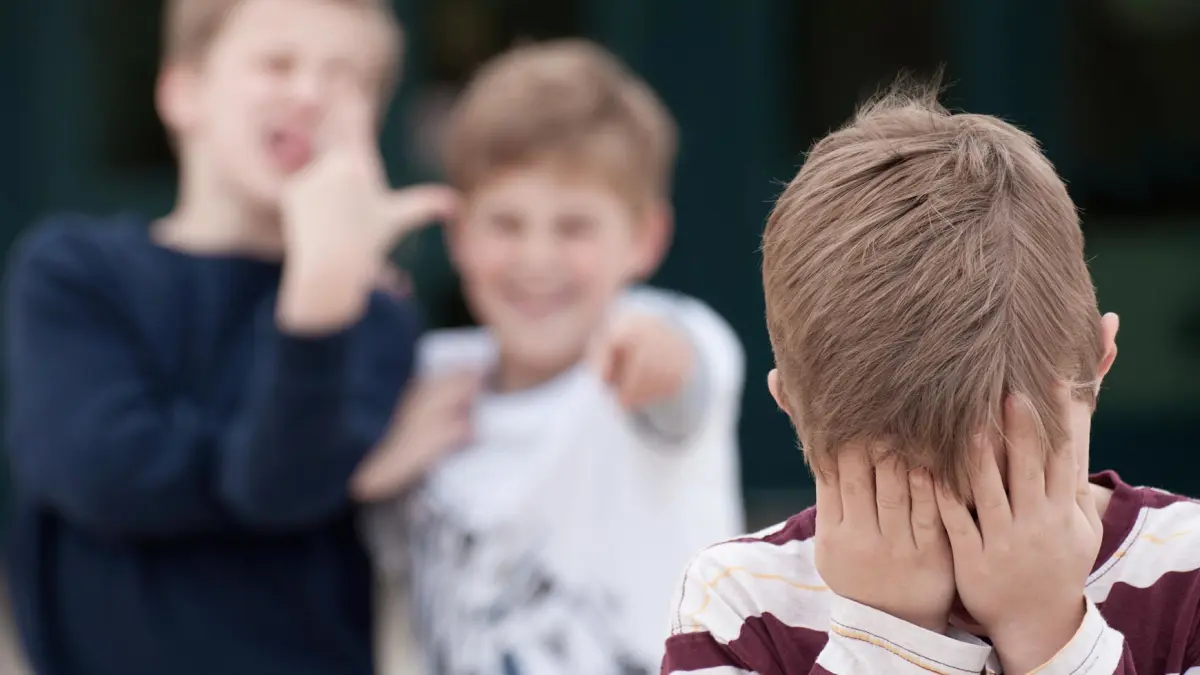 Un niño de 11 años fue agredido sexualmente con una escoba por varios compañeros en un colegio de Vimioso, en el noreste de Portugal,