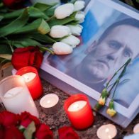 Varios detenidos al intentar rendir tributo a Navalni en el centro de Moscú