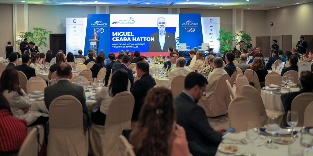 Ministro de Medio Ambiente resalta iniciativas del Gobierno para proteger grandes cuencas