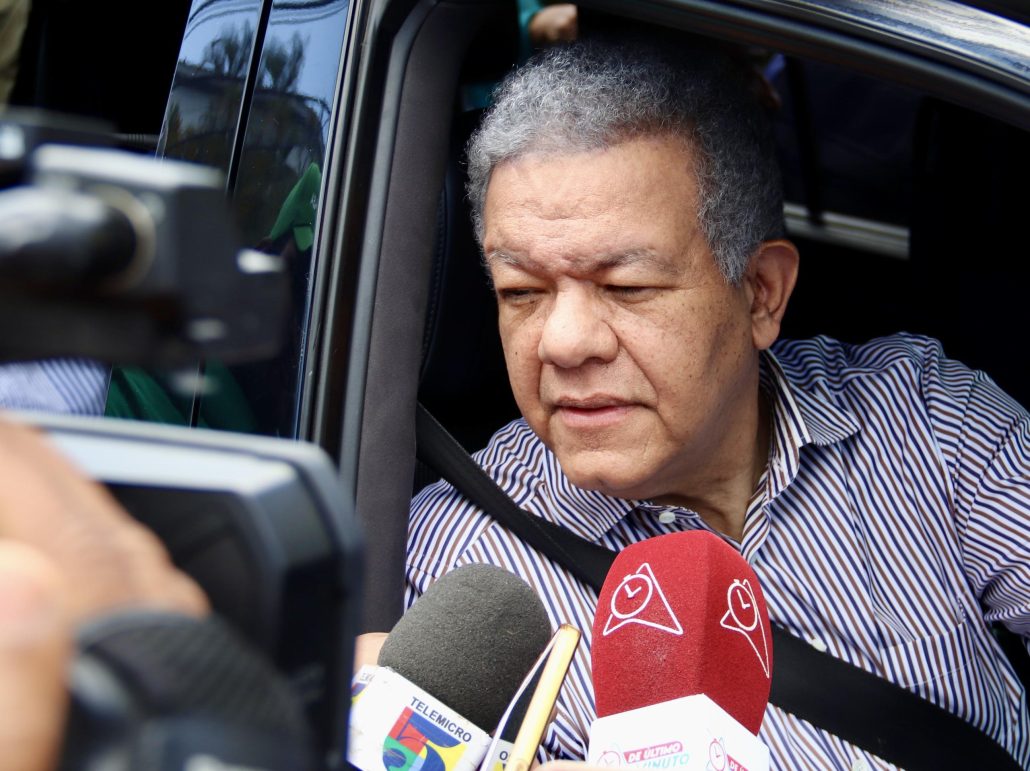 Leonel le responde a Abinader que este domingo el "tsunami será verde"