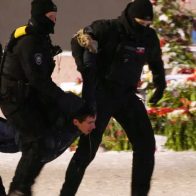 Policía rusa detuvo a más de 100 personas en las manifestaciones por la muerte de Alexei Navalny