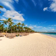 ¡Viernes de playa! Día soleado y escasas lluvias