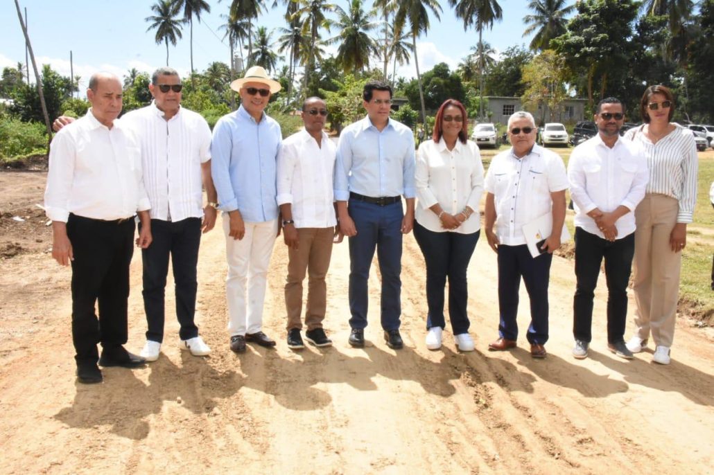 Turismo deja iniciado trabajos de remodelaciones de calles en Arroyo Barril por 48 millones de pesos
