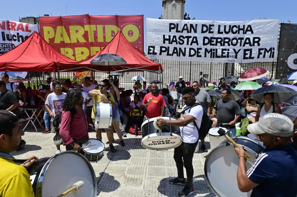 Protestantes contra Milei