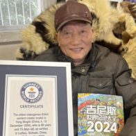 Reconocen a un anciano de 88 años como el vlogger de videojuegos más longevo del mundo