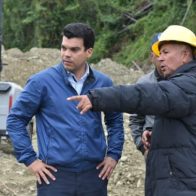 Wellington Arnaud supervisa trabajos construcción acueducto de Villa Altagracia