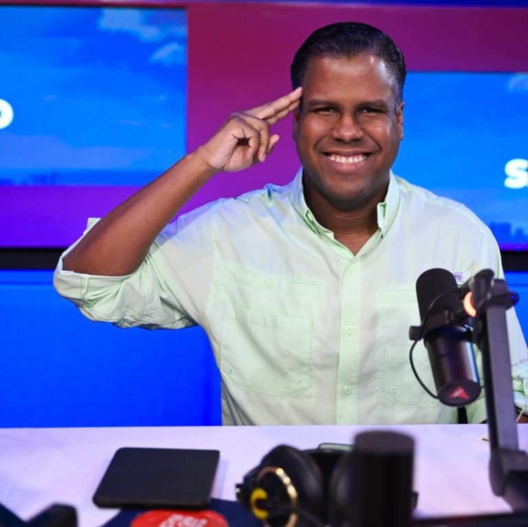 Ernesto Jiménez: "Haitianos nos están robando el país ¡Hay que despertar!"