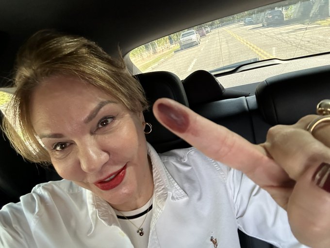 Milagros Germán tras votar en municipales: Este día "huele a fiesta y a libertad"