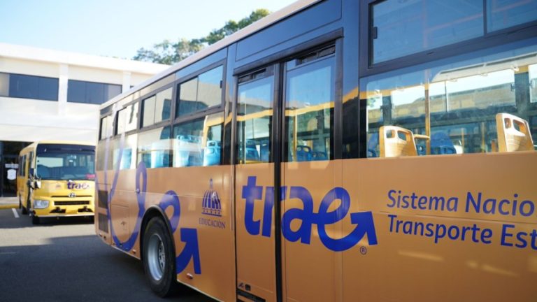 Padres de estudiantes pueden consultar rutas de TRAE en Internet