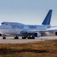 Avión venezolano-iraní sospechoso de espionaje llega a EE.UU. para ser entregado
