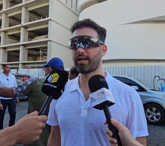 Karim afirma invirtió 11 millones de pesos en campaña de Dio Astacio