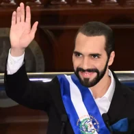 El presidente de El Salvador, Nayib Bukele, asegura que "poco a poco" resolverá "décadas enteras de saqueo y abandono"