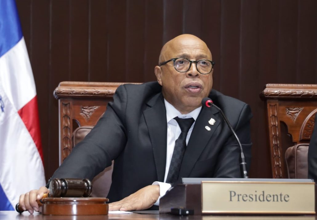Pacheco explica su ausencia en la Cámara se debe a tratamiento de radioterapia tras cirugía por cáncer de próstata