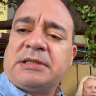 Surún Hernández denuncia suplentes de delegados FP han sido sacados de centro de votación en Villa Duarte