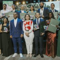 Decenas de jóvenes galardonados en Premio Nacional de la Juventud 2024 en Santiago