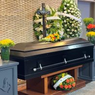 Familiares y amigos dan último adiós a Víctor Pinales