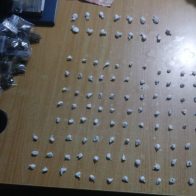 PN decomisa más de 325 porciones de sustancias narcóticas y apresa cinco personas en Santiago