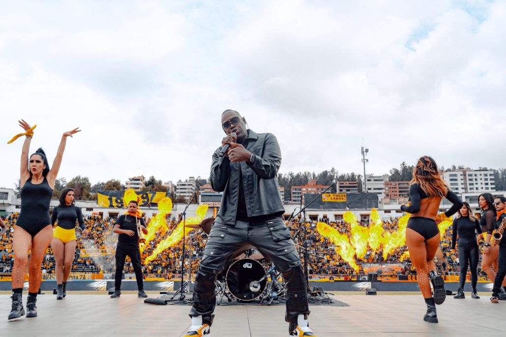 Magic Juan deslumbra a más de 45 mil fanáticos en “La Noche Amarilla” de Ecuador